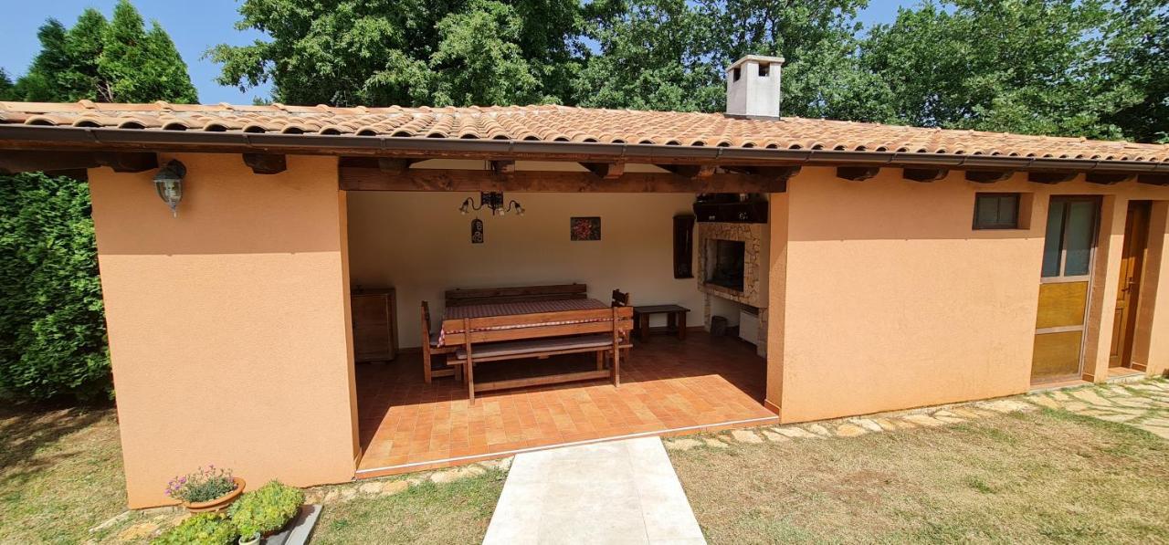 Sunny Garden Villa With Pool Loborika Exterior photo